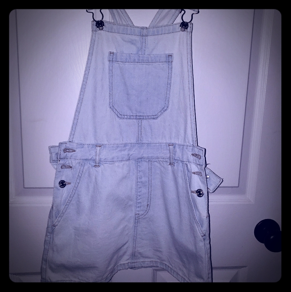 Overall skirt